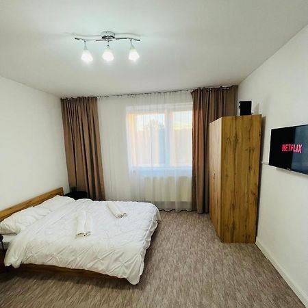 White One Apartment Petrosani Exterior photo